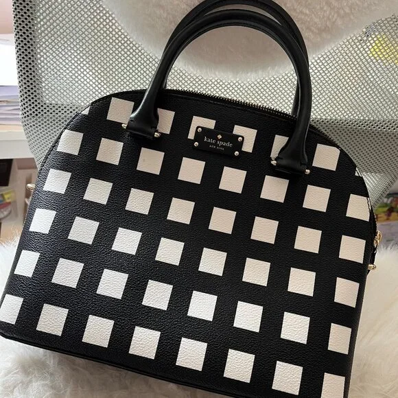 Kate Spade Purse - Picture 1 of 1